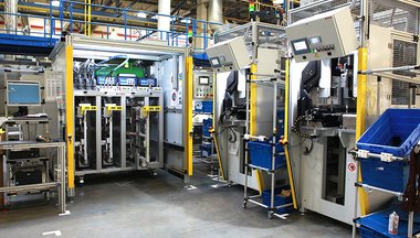 Robotická buňka kompletace chladiče